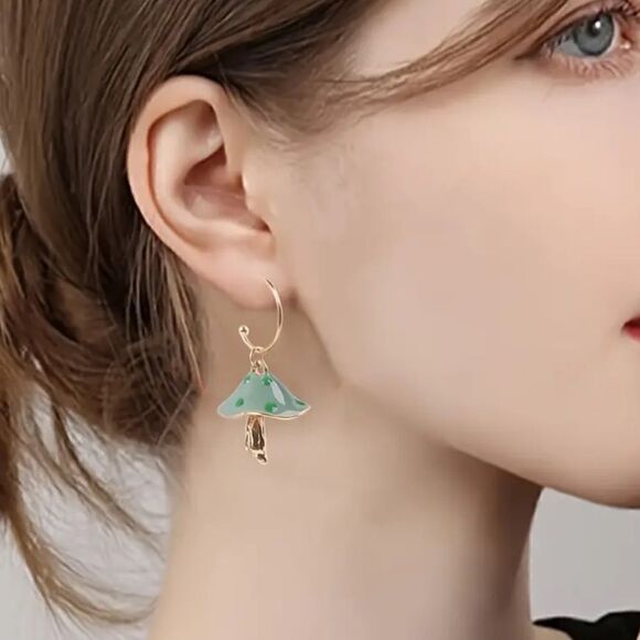 Green mushroom hoop earrings M184 - Picture 2 of 5
